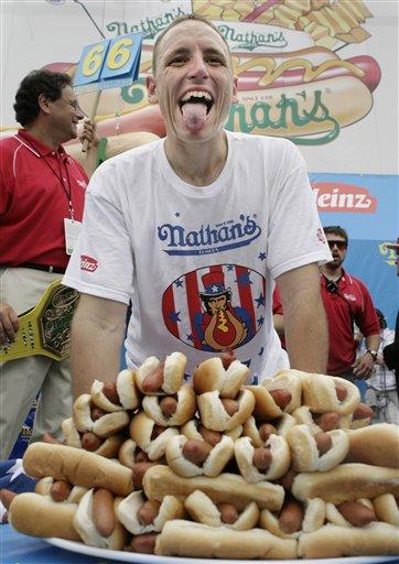 [Joey+Chestnut+and+66+hot+dogs.jpg]