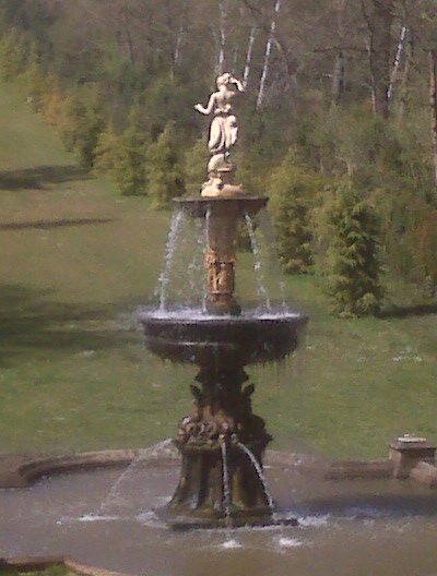 [Dunorlan+Fountain.jpg]