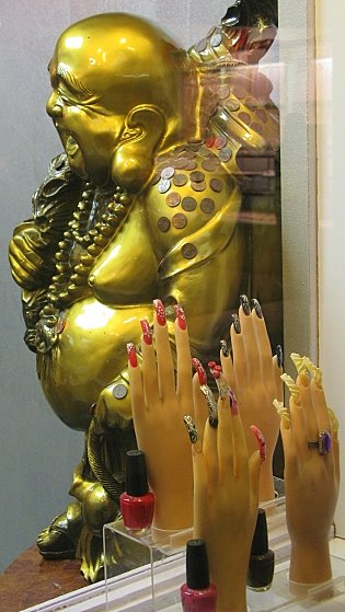 [Buddha+nails+#0710-568.jpg]