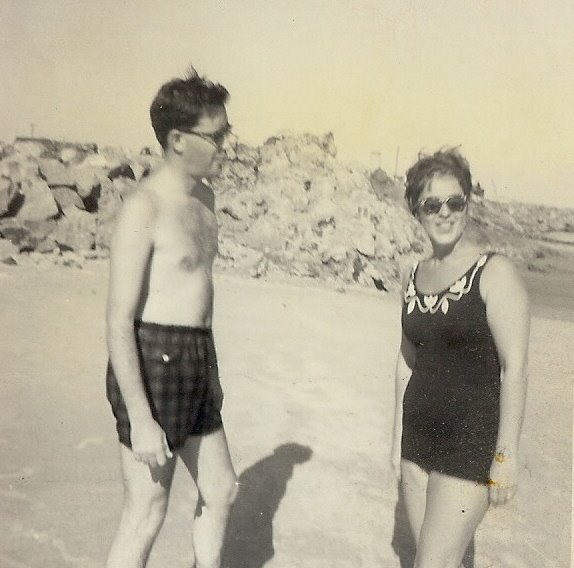 [mom+and+dad+on+beach.jpg]