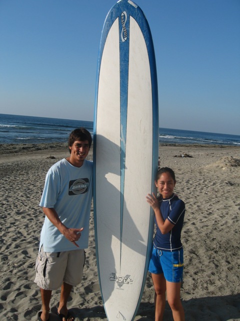 [Surfing+Lessons+La+Union2006+w+Instructor.jpg]