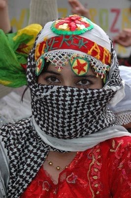 [Blog+du+Clea+-+Femme+sympathisante+du+PKK.jpg]