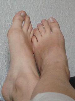 [feet.JPG]