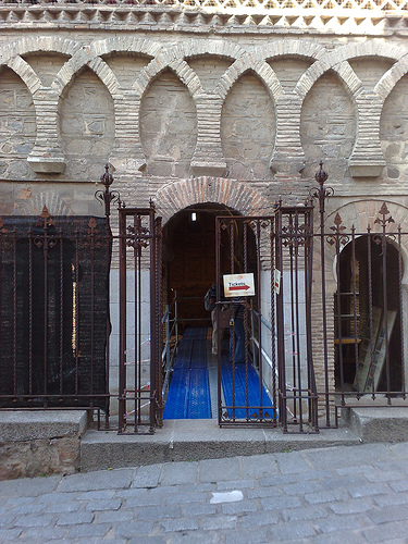 [Toledo+Mezquita+de+la+Luz.jpg]