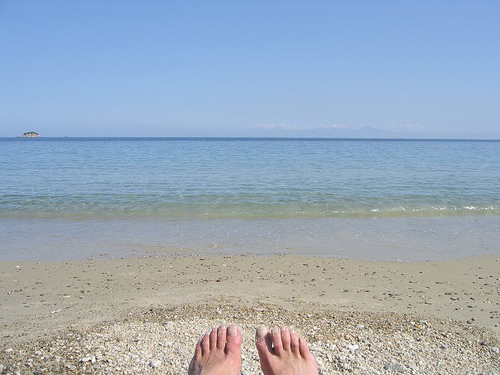 [pés+na+beira+da+agua+praia.jpg]