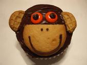 [monkey+cupkake.jpg]