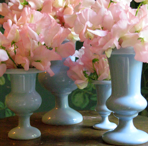 [charlotte+moss+vases.jpg]