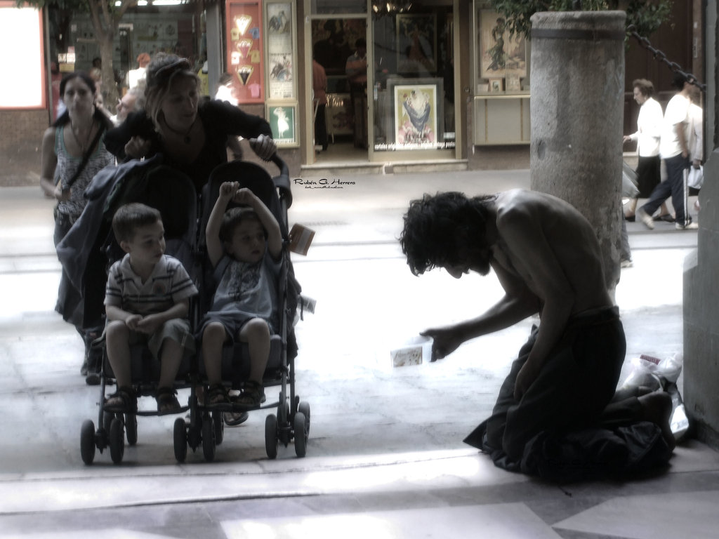 [Poverty_in_Sevilla_by_TheDarkMoMo.jpg]