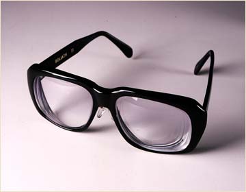 [eyeglasses.jpg]