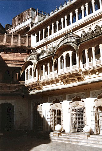 [Jodhpur-Mehr-Fort-palace-1.jpg]