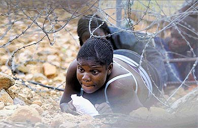 [Zimbabwe-refugees.jpg]