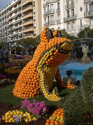 orange sculptures 023 Orange Fruit Creation