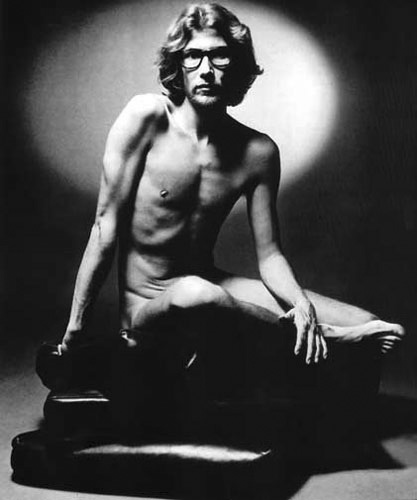 [45_1928-4 - Yves Saint Laurent, 1971.jpg]