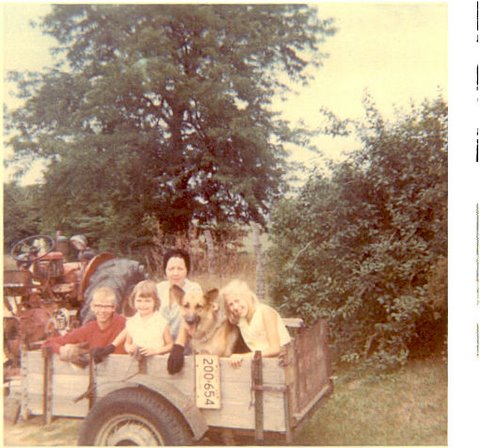 MOM, KEN, BARB, DUKE, AND BETH - WAGONS ARE 'IN' - SAVES GAS MONEY