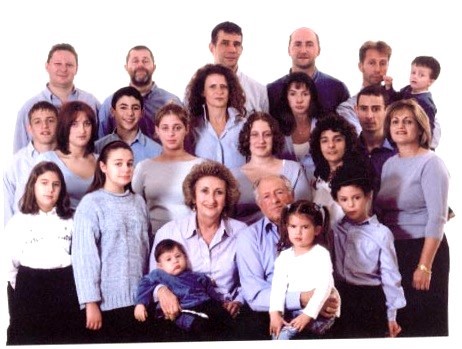 [Peter+&+Gloria's+Family.jpg]