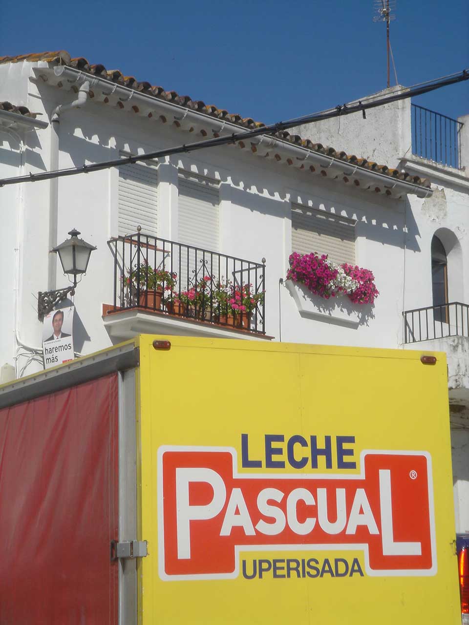 [camión+Pascual.jpg]