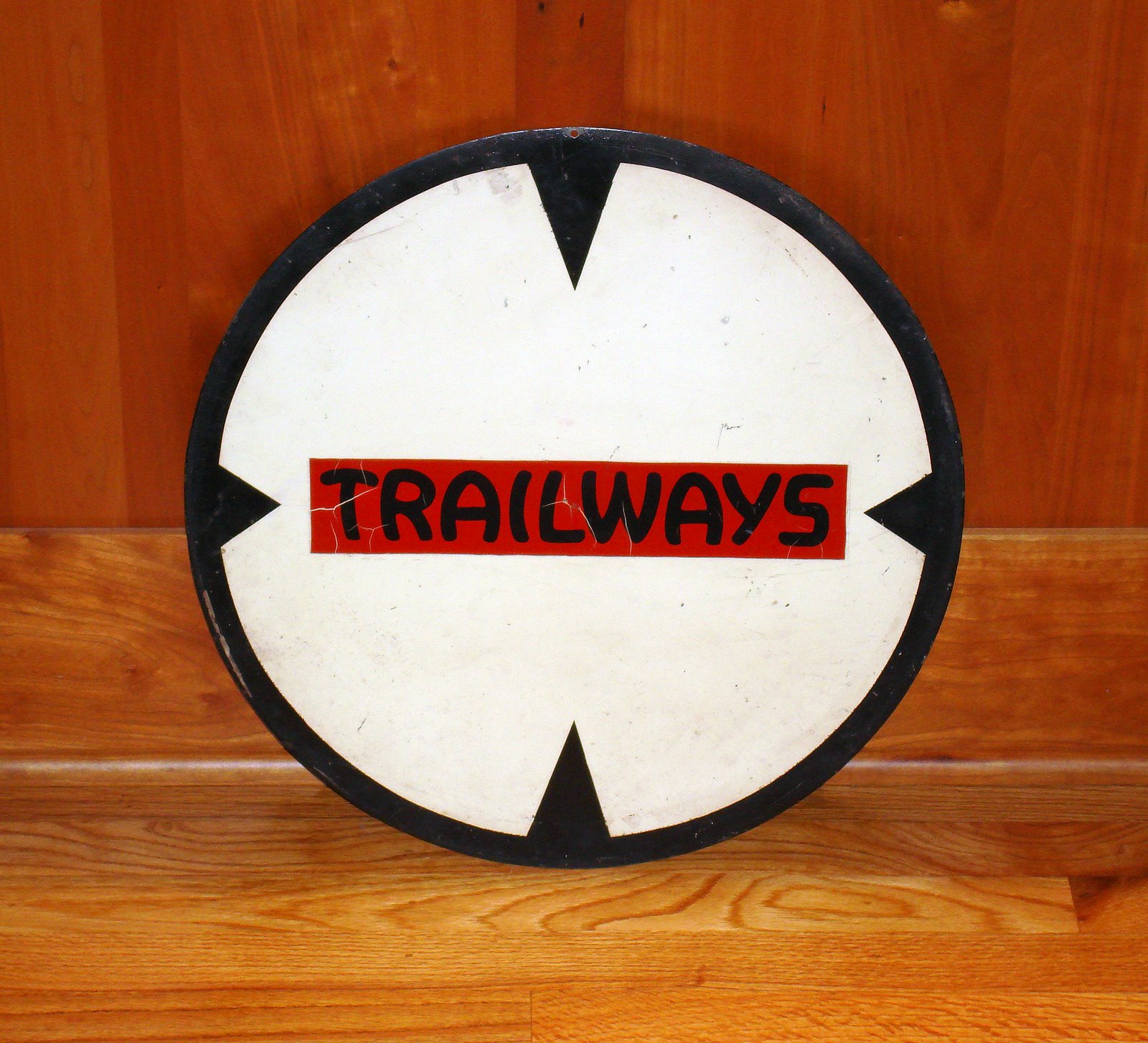 [Trailways.sign.jpg]