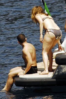 Jennifer Lopez In Swimsuit