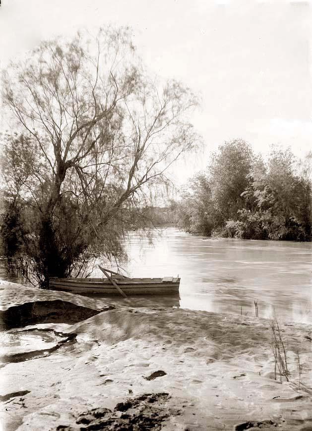 [River-Boat-001.jpg]
