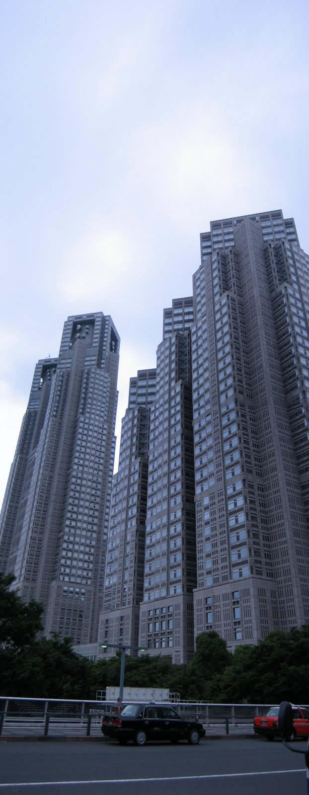 [Tokyo+Metropolitan+Government+Building.jpg]