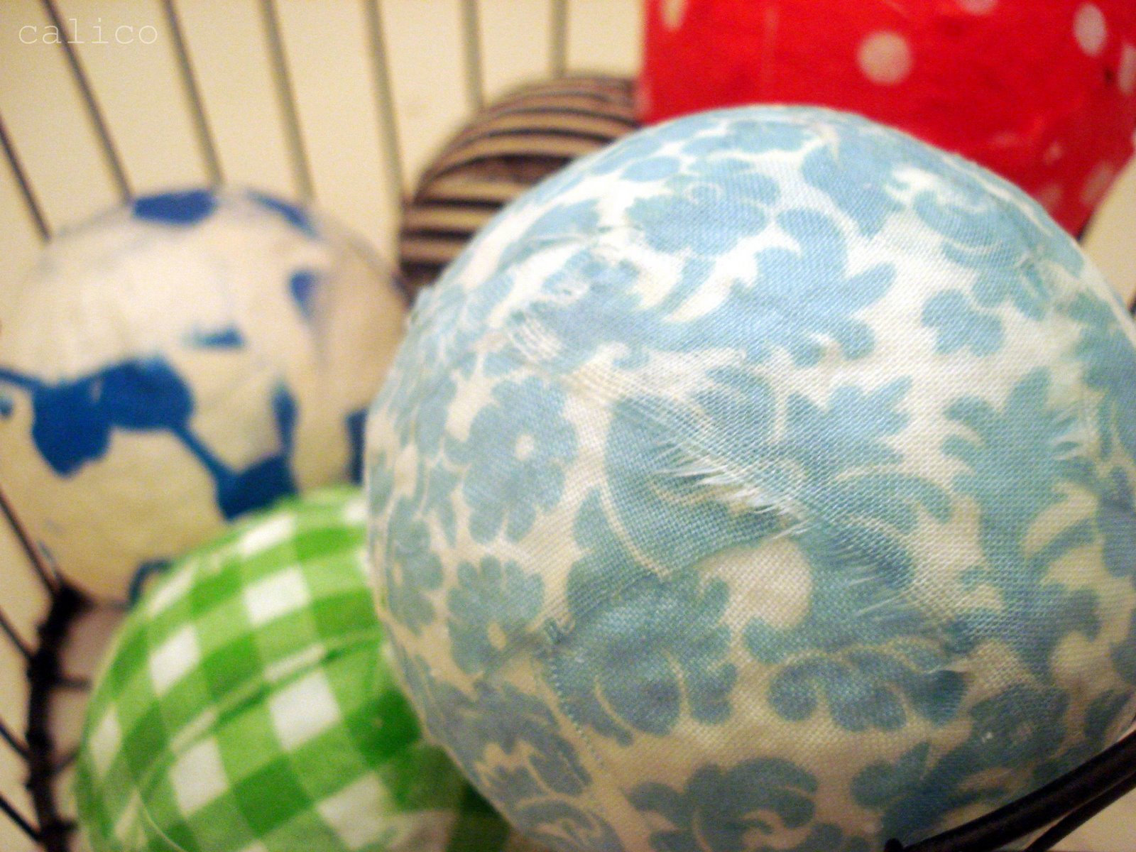 [fabric+balls.jpg]