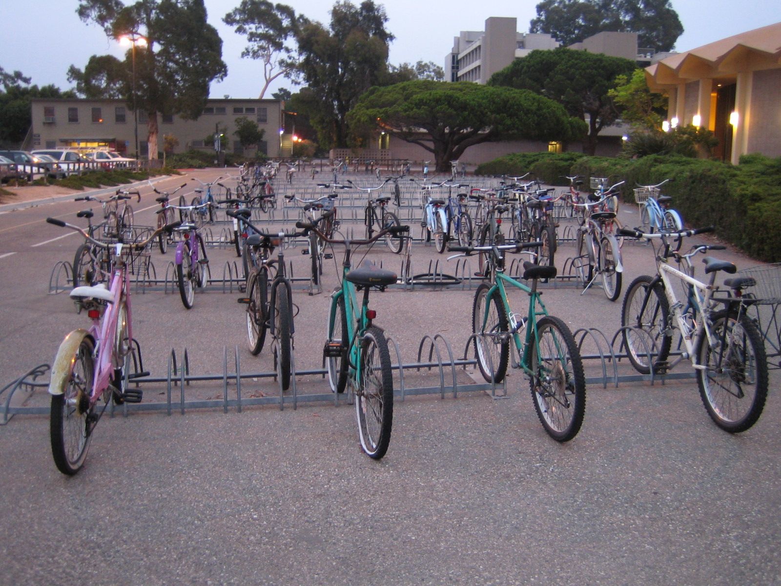 [Bicycle+Parking+Lot+7+23+2008.jpg]