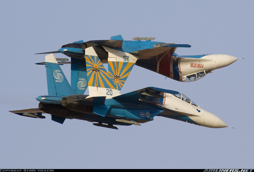 [Su-27+Knights+Inverted.jpg]