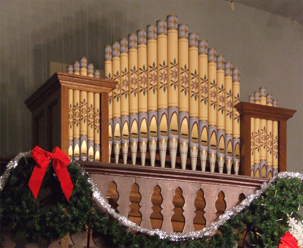 [Old+Saint+Ferdinand's+Shrine,+in+Florissant,+Missouri+-+pipe+organ.jpg]
