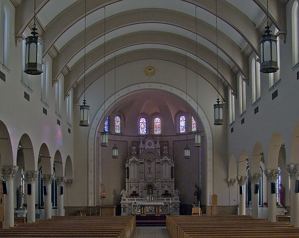 [Saint+John+the+Baptist+Church,+in+Saint+Louis,+Missouri+-+nave.jpg]
