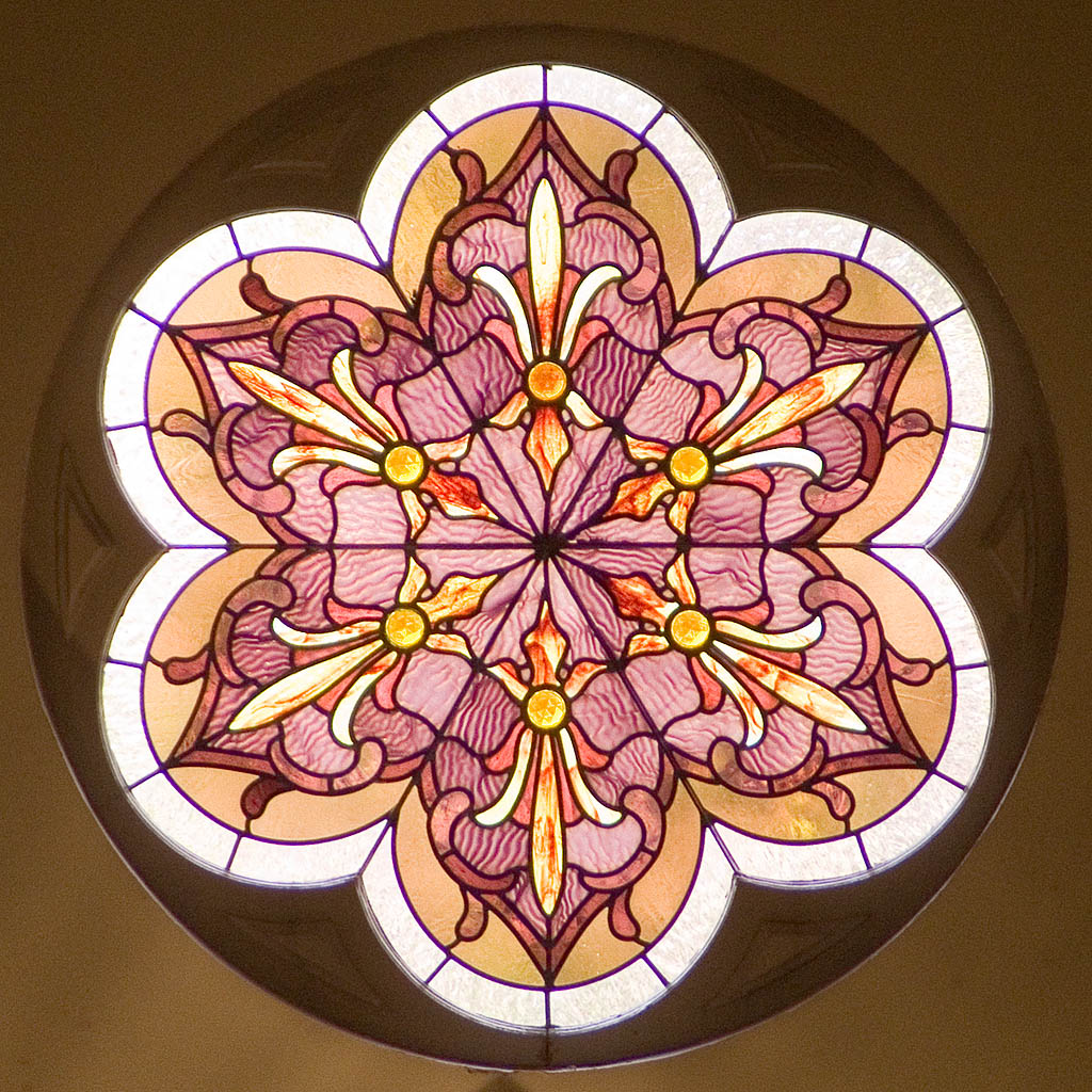 [Saint+Theodore+Roman+Catholic+Church,+in+Flint+Hill,+Missouri+-+stained+glass+window+2.jpg]