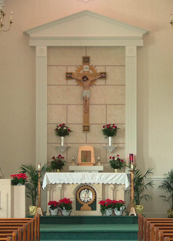 [Saint+Gertrude+Roman+Catholic+Church,+in+Krakow,+Missouri,+USA+-+altar.jpg]
