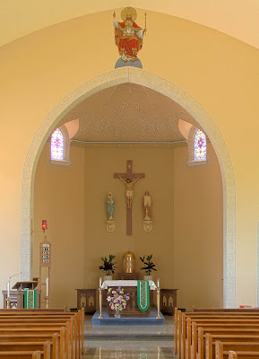 Saint Ignatius of Loyola Roman Catholic Church, in Concord Hill, Missouri, USA - sanctuary