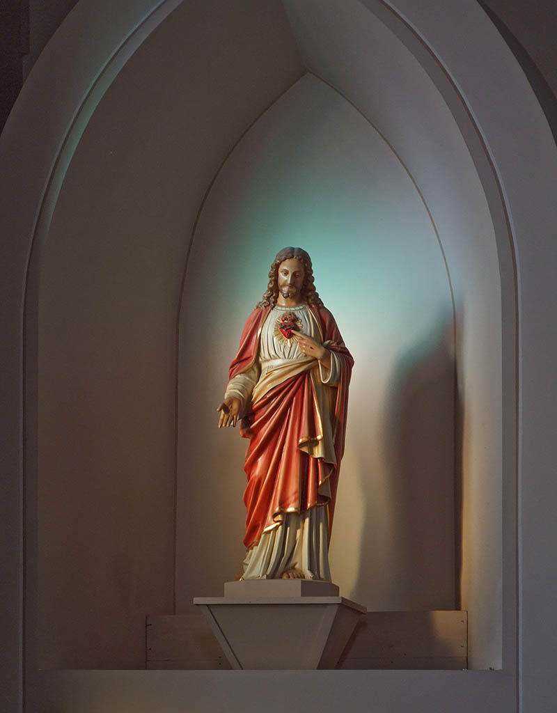 [Immaculate+Conception+Roman+Catholic+Church,+in+Arnold,+Missouri,+USA+-+statue+of+Sacred+Heart+of+Jesus.jpg]
