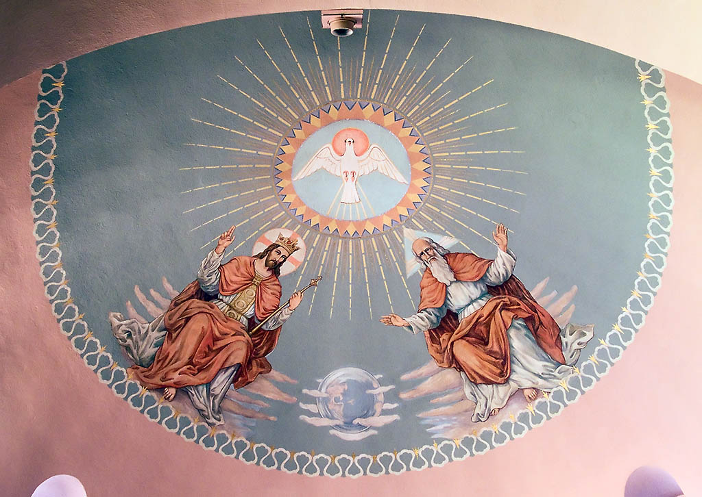 [Sacred+Heart+Roman+Catholic+Church,+in+Crystal+City,+Missouri,+USA+-+painting+of+trinity.jpg]