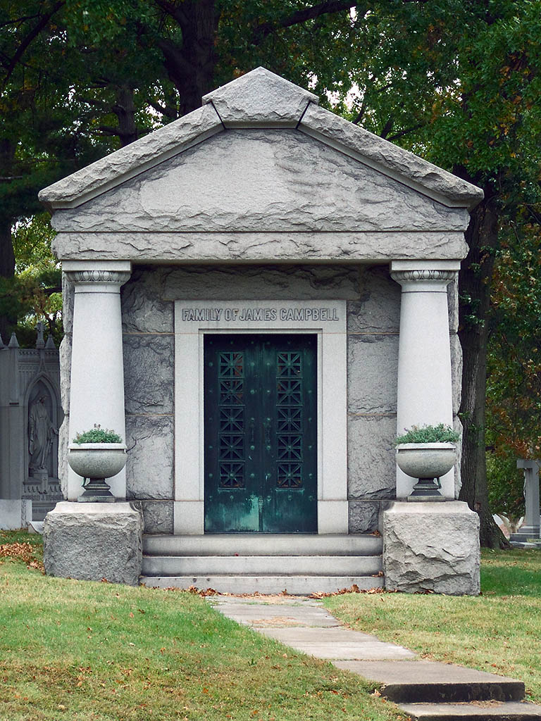 [Calvary+Cemetery,+in+Saint+Louis,+Missouri+-+Campbell+tomb.jpg]