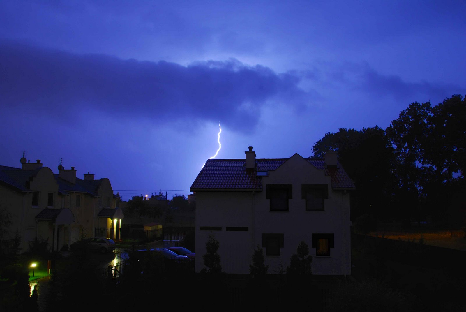 [Stormy+summer+night.jpg]