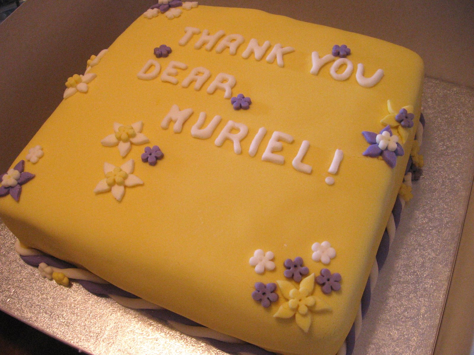 [muriel's+cake+side+view.jpg]