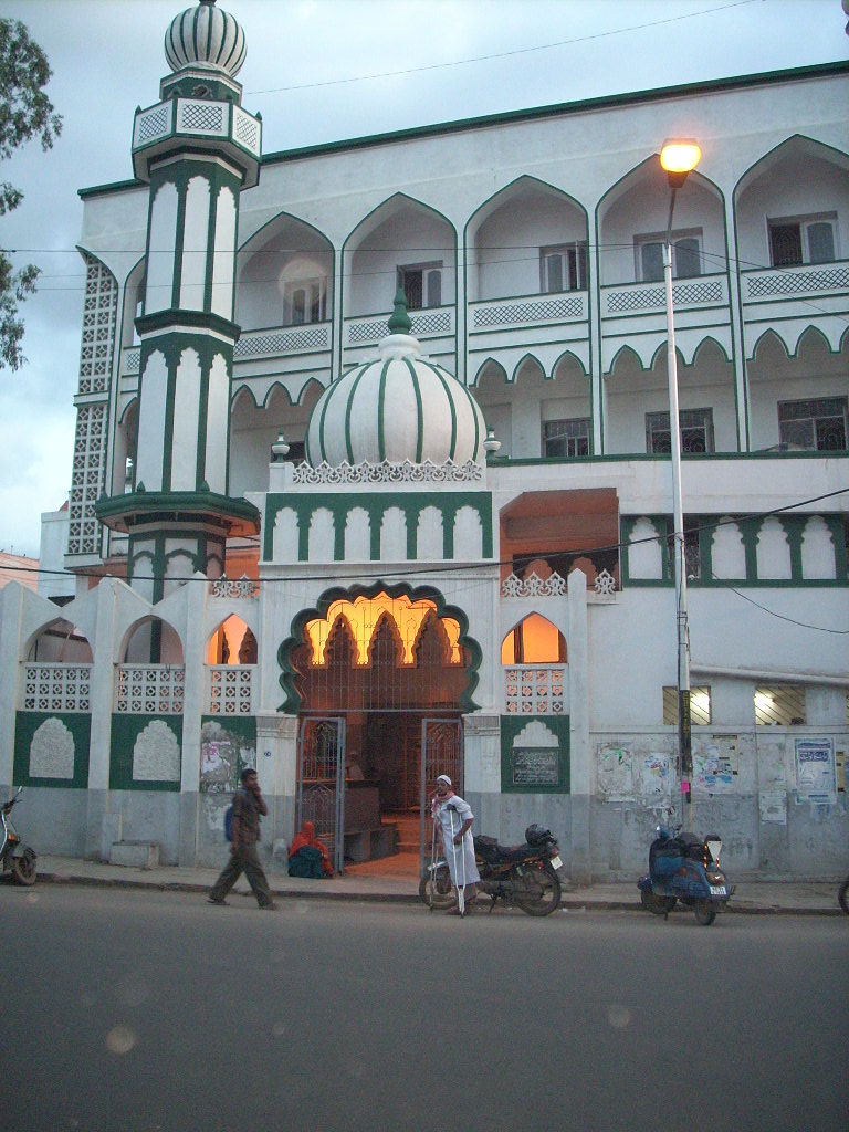 [Mosque2.jpg]