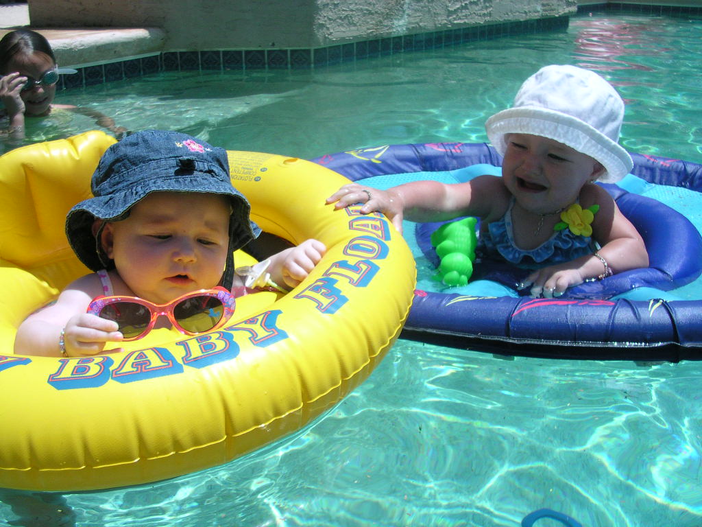 [Pool_with_Addie_and_Lexi055.jpg]