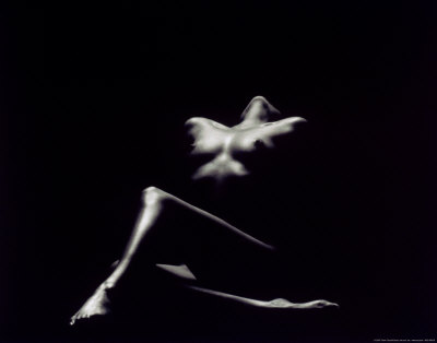 [42-16175386_22_28~Female-Nude-Posters.jpg]