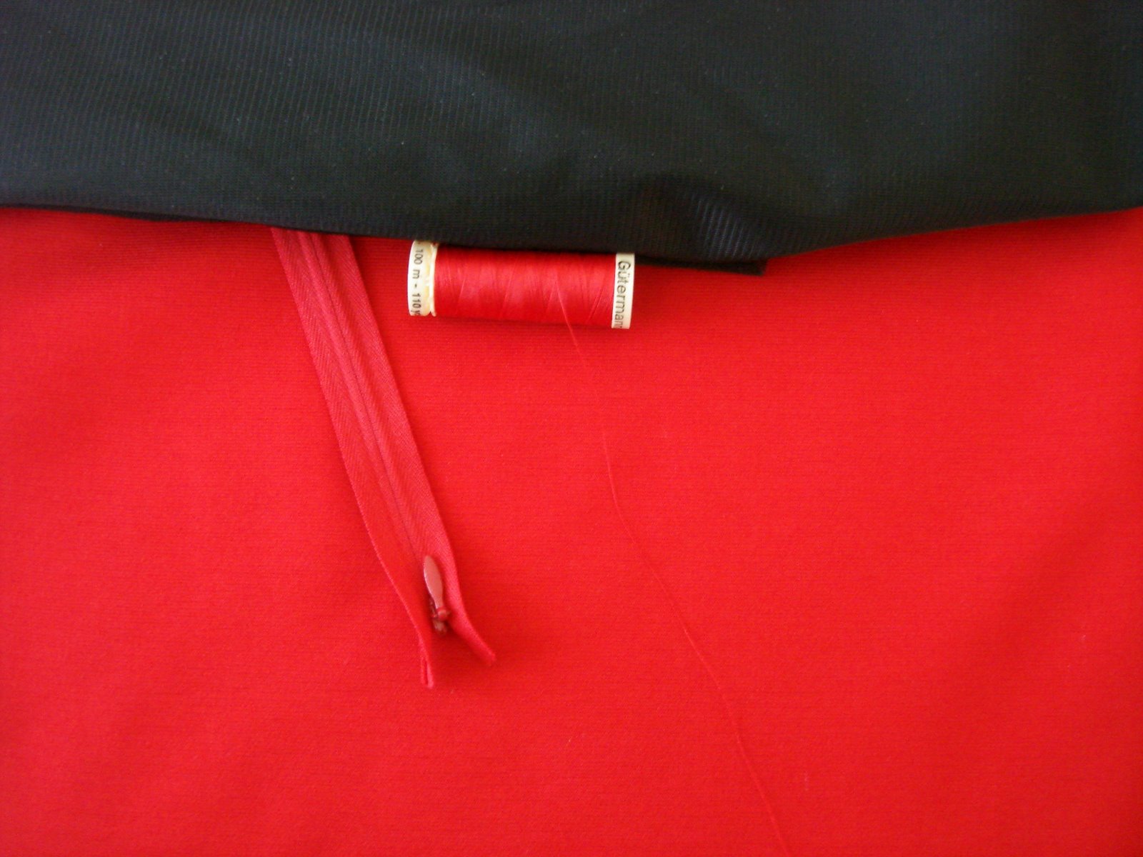 [red+fabric+and+bronze+dress+004.jpg]
