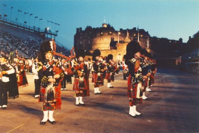 [normal_4_Massed_Pipes_and_Drums~4.jpg]
