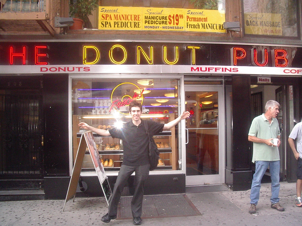 [Donut+Pub+3+me.JPG]