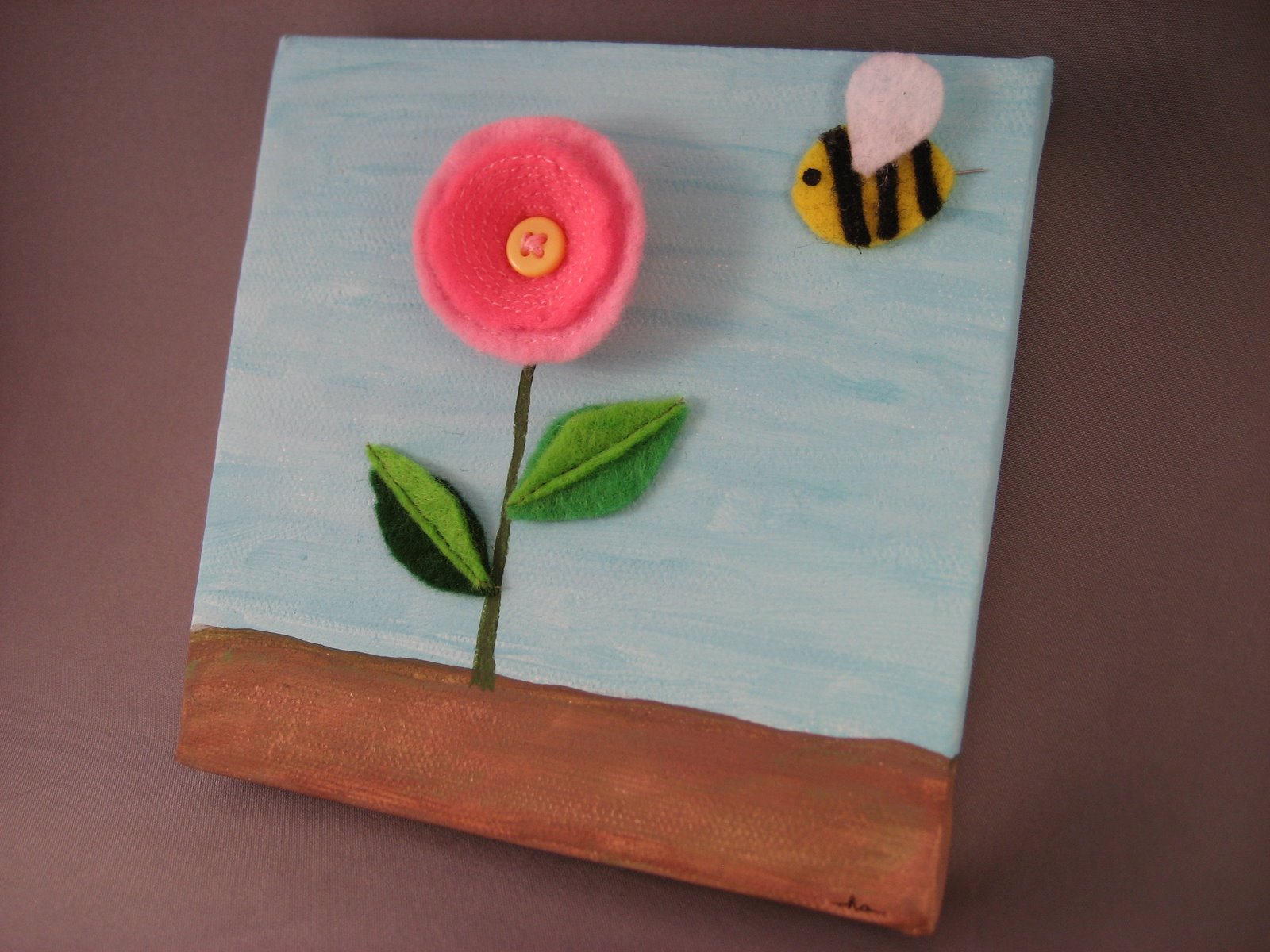 [Flower+&+Bee+Canvas_03+18+08_0008.JPG]