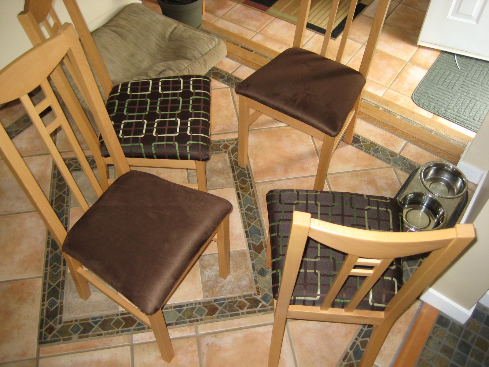 [New+Chairs+001.jpg]