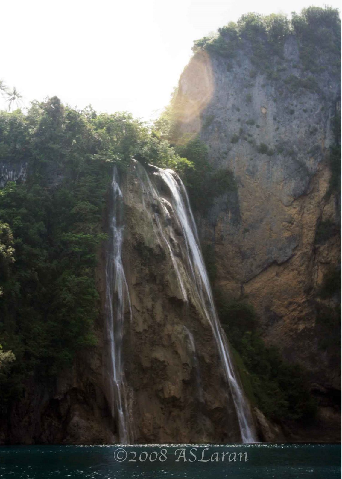 [148-Waterfalls.jpg]
