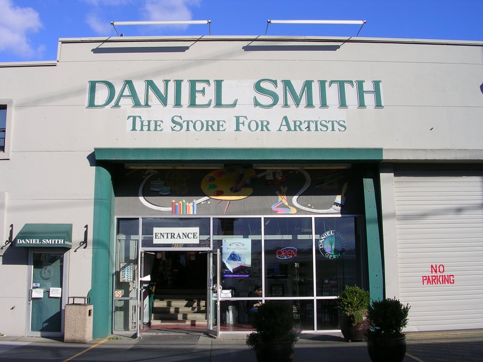 [Daniel+Smith+Seattle+Store.JPG]