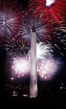 [215px-Fourth_of_July_fireworks_behind_the_Washington_Monument%2C_1986.jpg]