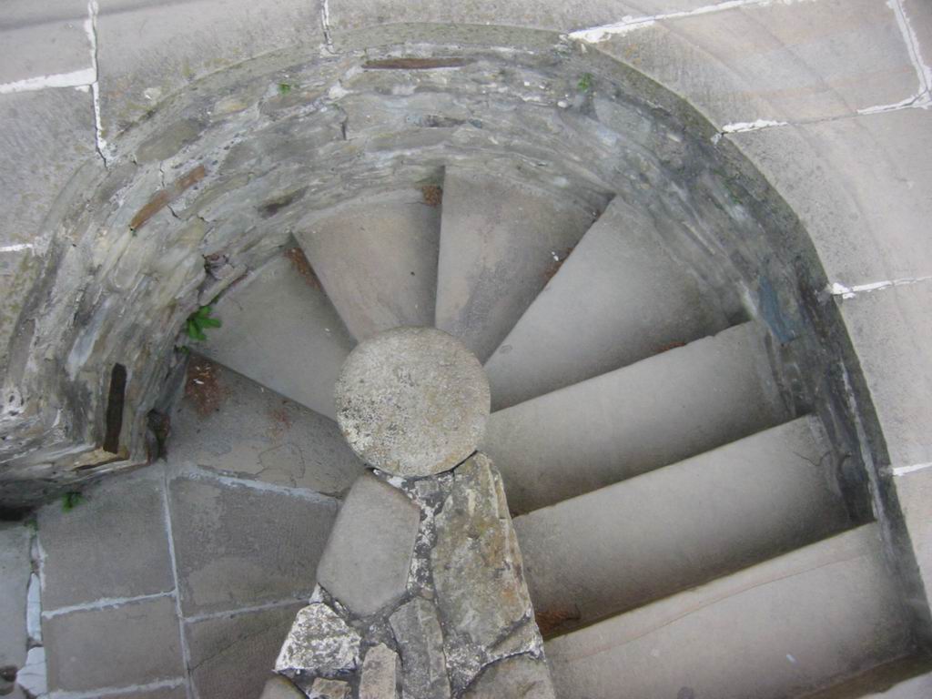 [Spiral+stairs.JPG]