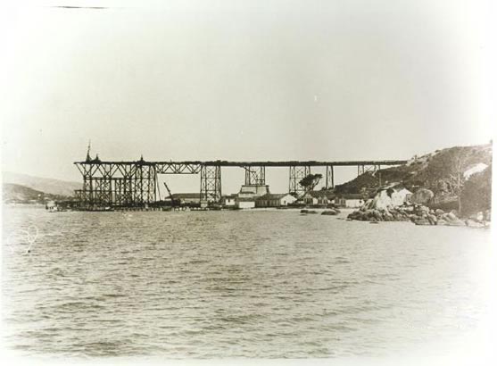 [Construcao da Ponte Hercilio Luz - Viaduto da parte continental - 1922_jpg.jpg]